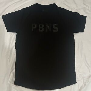 Alphalete black Men's Tee.